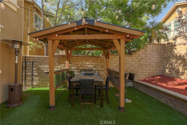 28215 Clementine Drive, Saugus, CA 91350
