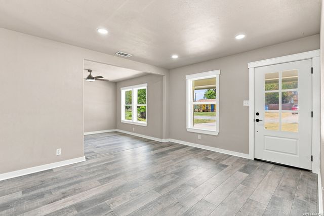 15100 Norvell St, Lytle, TX 78052