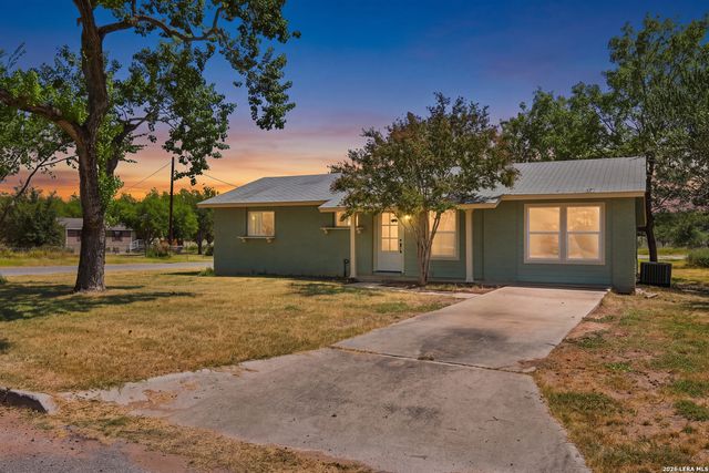 15100 Norvell St, Lytle, TX 78052