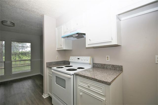 13611 Ravensway A, Cypress, TX 77429