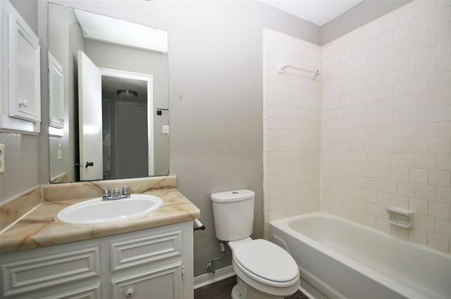 13611 Ravensway A, Cypress, TX 77429