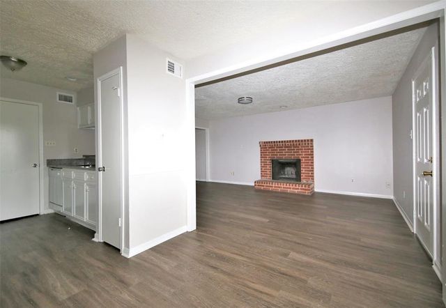 13611 Ravensway A, Cypress, TX 77429