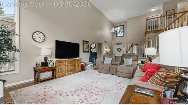 1085 Bloomview Circle, Rochester, MI 48307