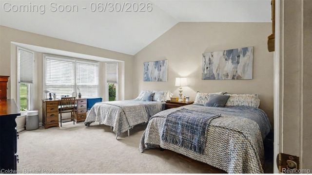 1085 Bloomview Circle, Rochester, MI 48307