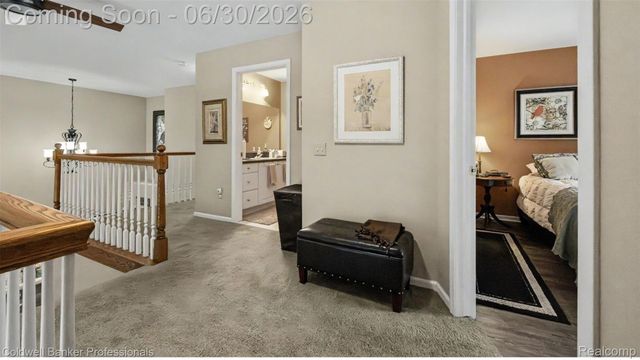1085 Bloomview Circle, Rochester, MI 48307