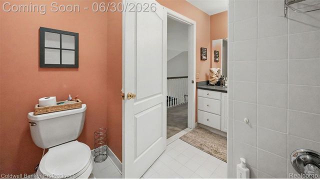 1085 Bloomview Circle, Rochester, MI 48307