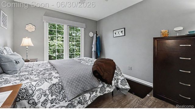 1085 Bloomview Circle, Rochester, MI 48307