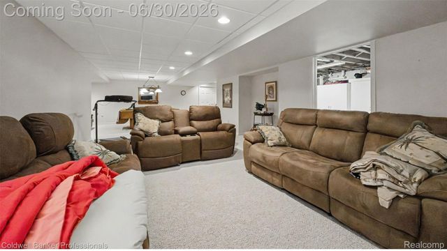 1085 Bloomview Circle, Rochester, MI 48307