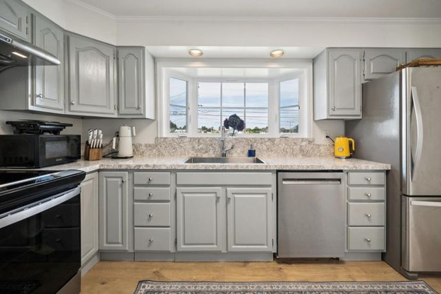 214 Manor Drive, South San Francisco, CA 94080