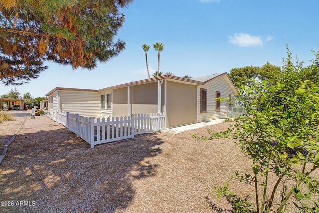 40667 N Clubhouse Street, San Tan Valley, AZ 85140