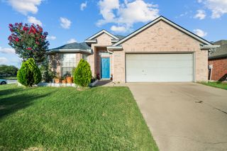 6812 Bear Hollow Lane, Watauga, TX 76137