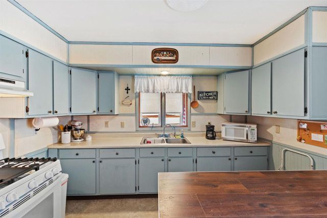 319 S CAMBRIDGE STREET, Wautoma, WI 54982