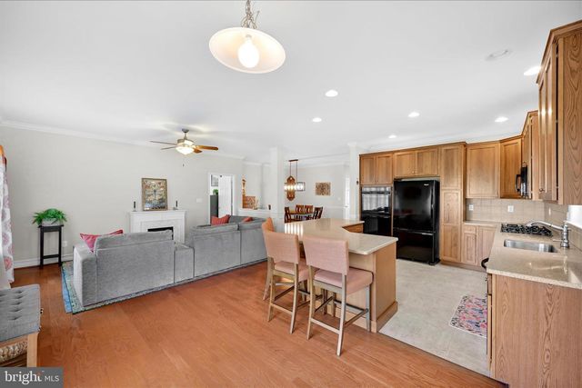 1452 EMERSON DR, Mount Joy, PA 17552