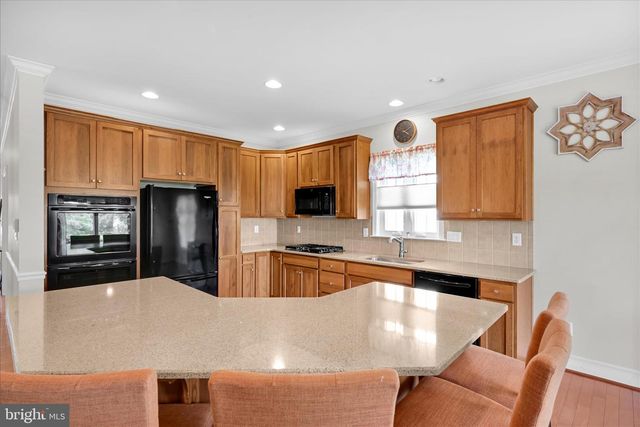 1452 EMERSON DR, Mount Joy, PA 17552