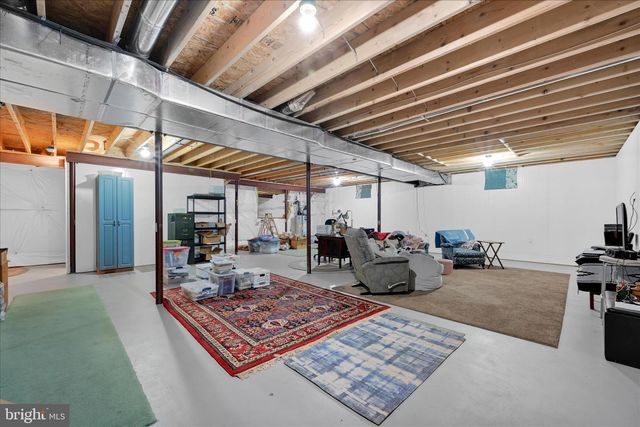 1452 EMERSON DR, Mount Joy, PA 17552