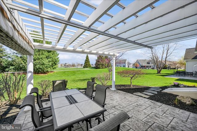 1452 EMERSON DR, Mount Joy, PA 17552