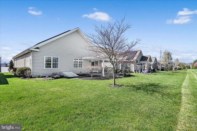 1452 EMERSON DR, Mount Joy, PA 17552