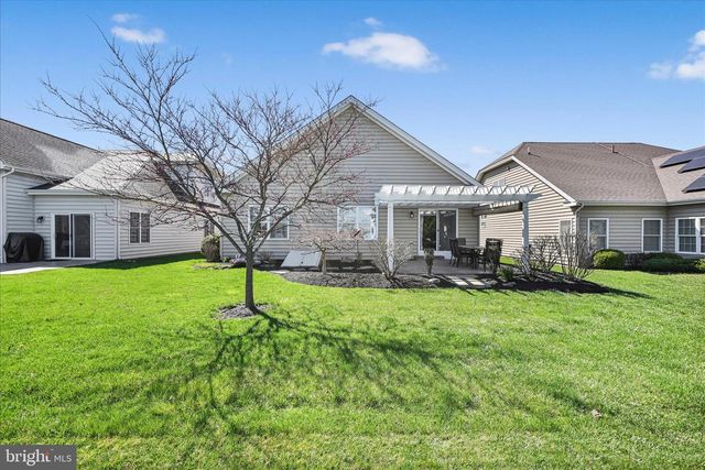 1452 EMERSON DR, Mount Joy, PA 17552