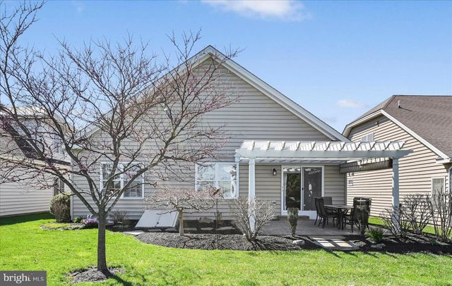 1452 EMERSON DR, Mount Joy, PA 17552