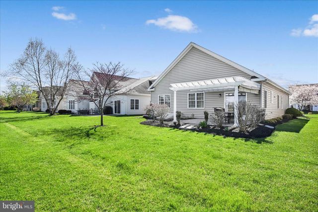1452 EMERSON DR, Mount Joy, PA 17552