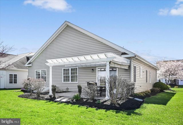 1452 EMERSON DR, Mount Joy, PA 17552