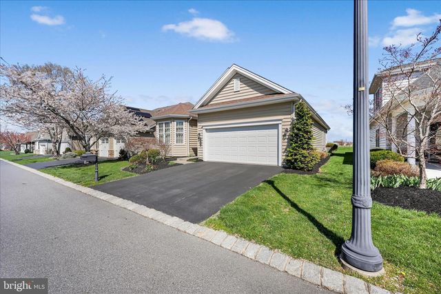 1452 EMERSON DR, Mount Joy, PA 17552