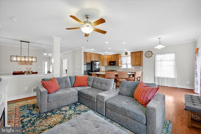 1452 EMERSON DR, Mount Joy, PA 17552
