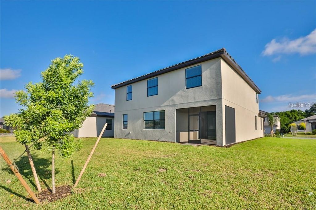 Image 13 of property listing at 11424 SWEETGRASS DRIVE, Bradenton, FL 34212