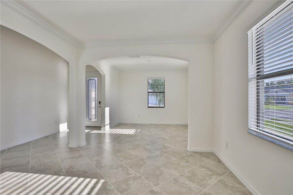 Image 3 of property listing at 11424 SWEETGRASS DRIVE, Bradenton, FL 34212