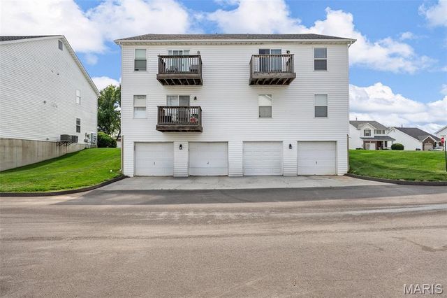 628 Homerun Drive 11N, O'fallon, MO 63366