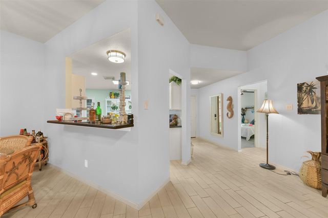 203 Green Isle Avenue, Dickinson, TX 77539