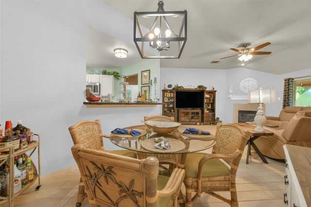 203 Green Isle Avenue, Dickinson, TX 77539
