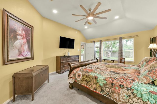 203 Green Isle Avenue, Dickinson, TX 77539