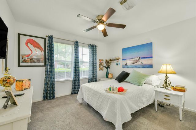 203 Green Isle Avenue, Dickinson, TX 77539