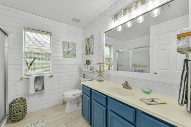 203 Green Isle Avenue, Dickinson, TX 77539