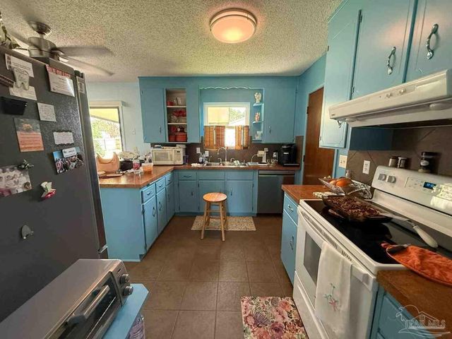 1372 El Sereno Pl, Gulf Breeze, FL 32563