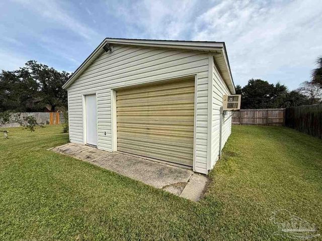 1372 El Sereno Pl, Gulf Breeze, FL 32563