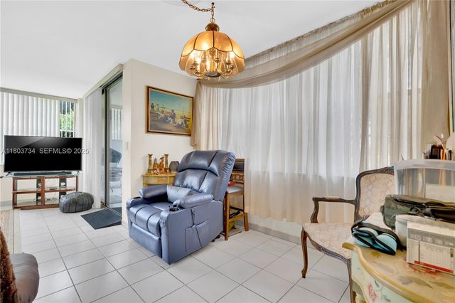 1400 Saint Charles Place L4, Pembroke Pines, FL 33026
