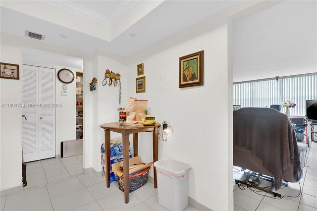 1400 Saint Charles Place L4, Pembroke Pines, FL 33026