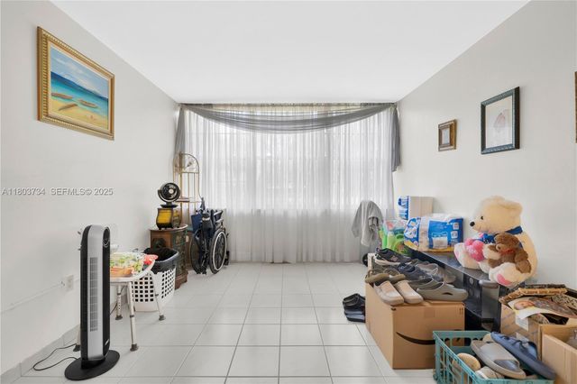1400 Saint Charles Place L4, Pembroke Pines, FL 33026