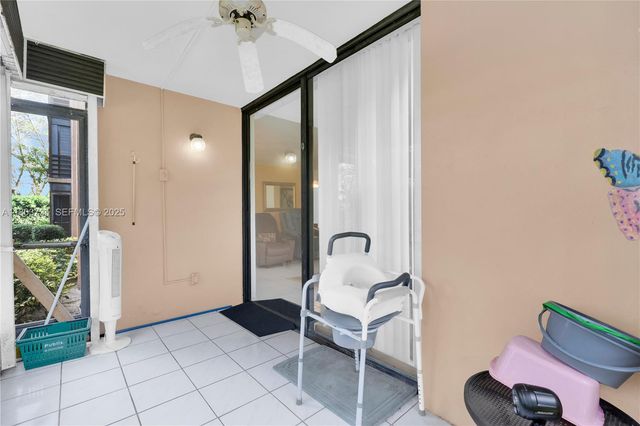 1400 Saint Charles Place L4, Pembroke Pines, FL 33026