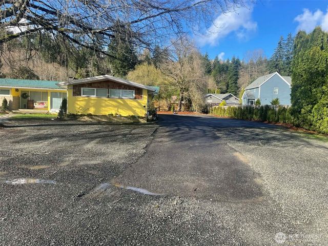 310 W Pine Street, Elma, WA 98541