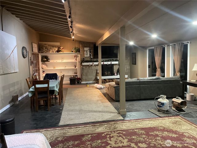 310 W Pine Street, Elma, WA 98541