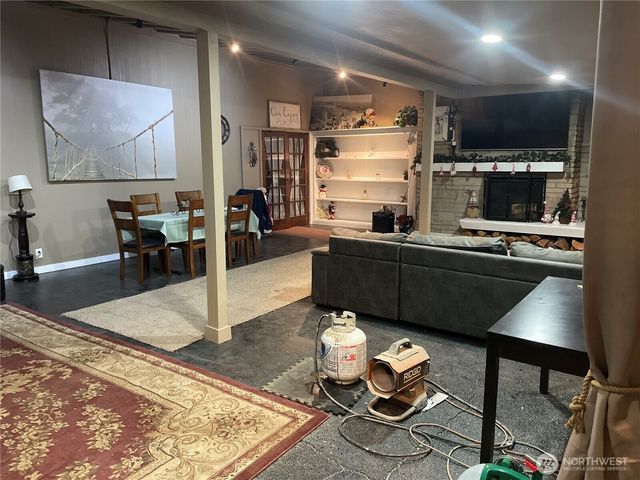 310 W Pine Street, Elma, WA 98541