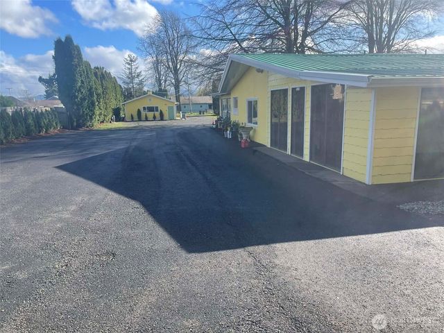 310 W Pine Street, Elma, WA 98541