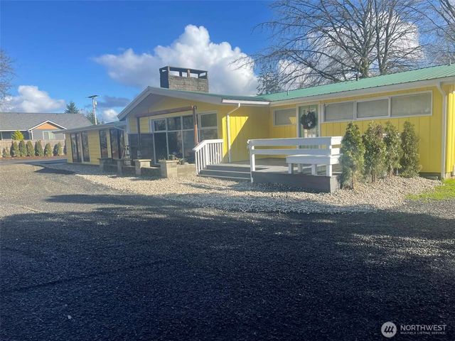 310 W Pine Street, Elma, WA 98541