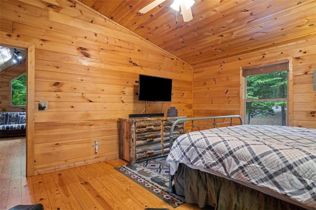 60 Clubhouse Court, Ellijay, GA 30536