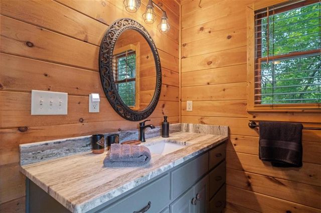 60 Clubhouse Court, Ellijay, GA 30536