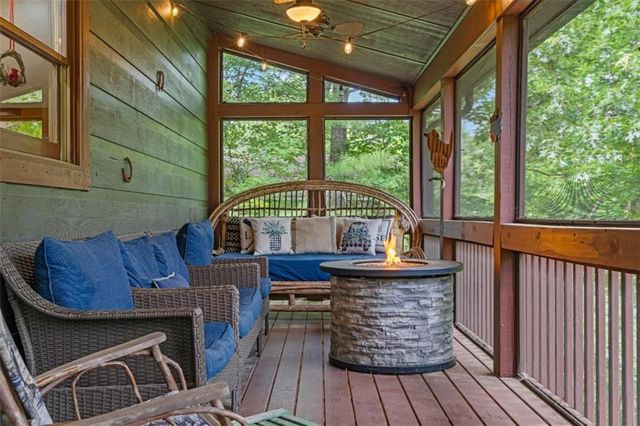 60 Clubhouse Court, Ellijay, GA 30536