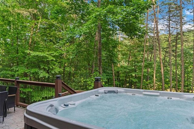 60 Clubhouse Court, Ellijay, GA 30536